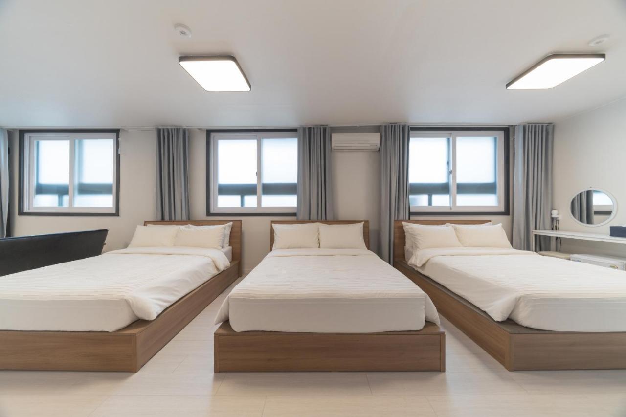 La Famille Hotel Янгянг Екстериор снимка